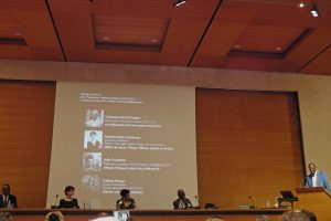 Célestin Monga, Séverine Kodjo-Grandvaux, Lydie Moudileno, Souleymane Bachir Diagne, Alain Mabanckou, Colloque Penser et écrire l'Afrique aujourd'hui, Collège de France, vagabondssanstreves.com 